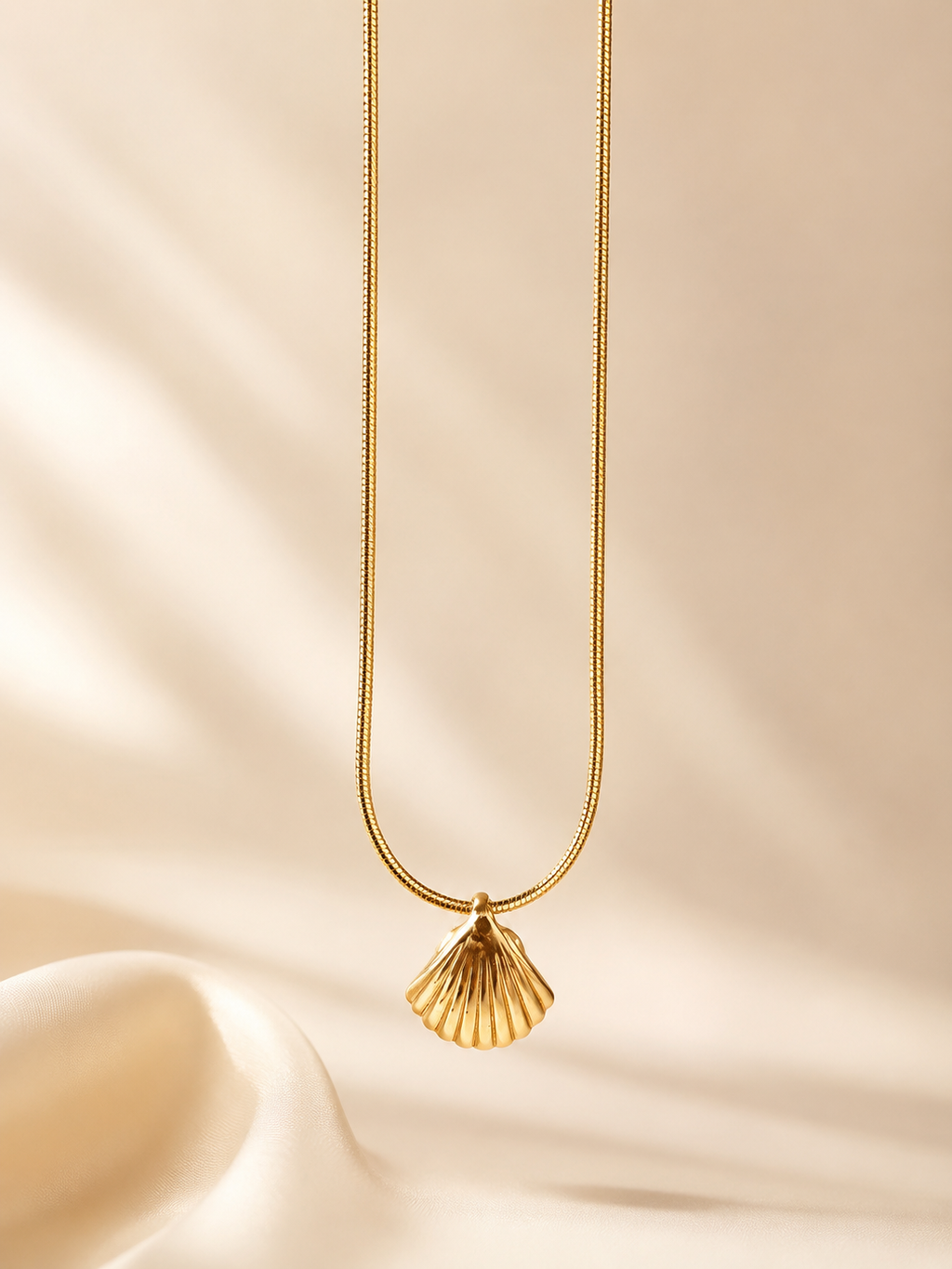 Seashell Grace Necklace