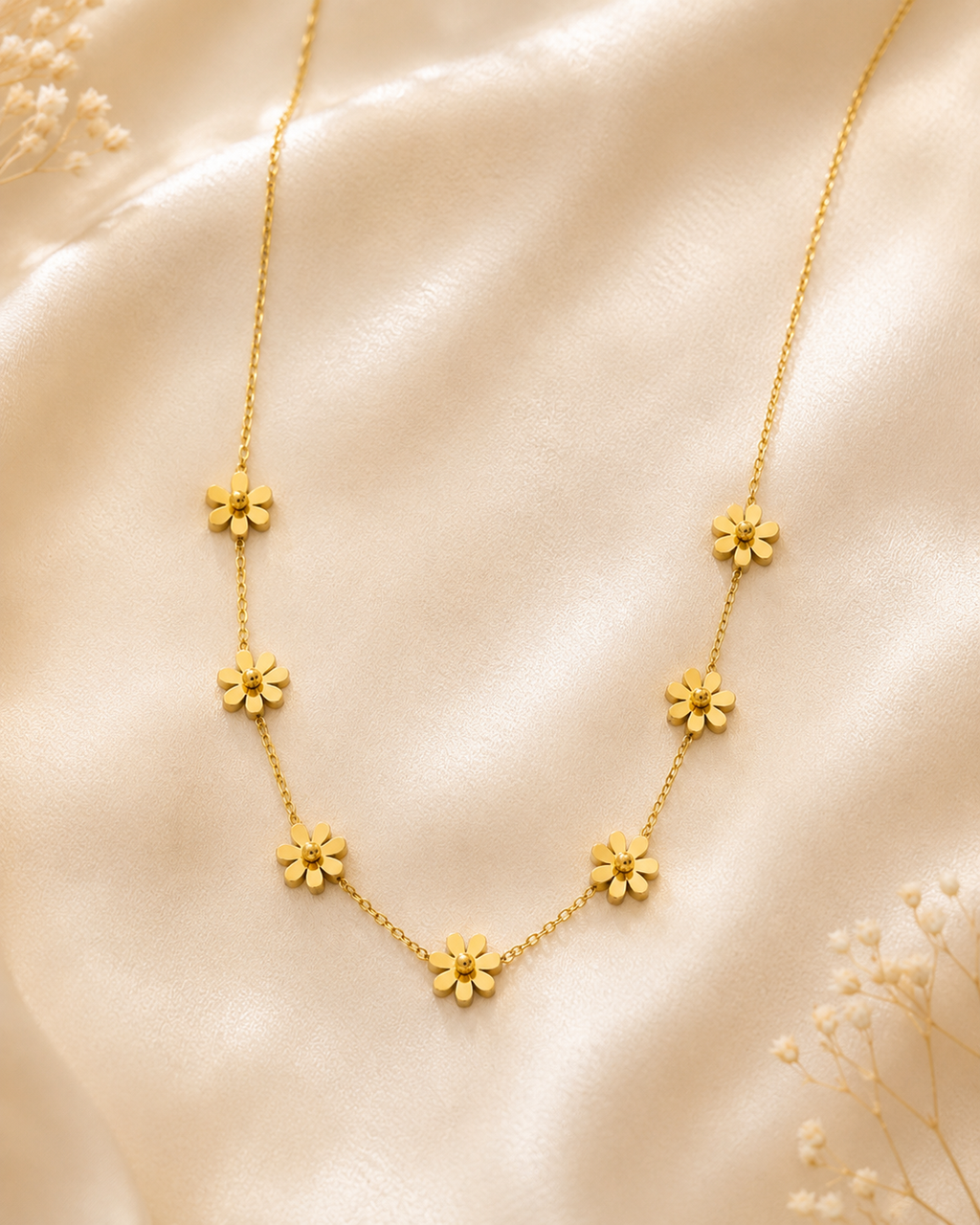 Daisy Bloom Necklace
